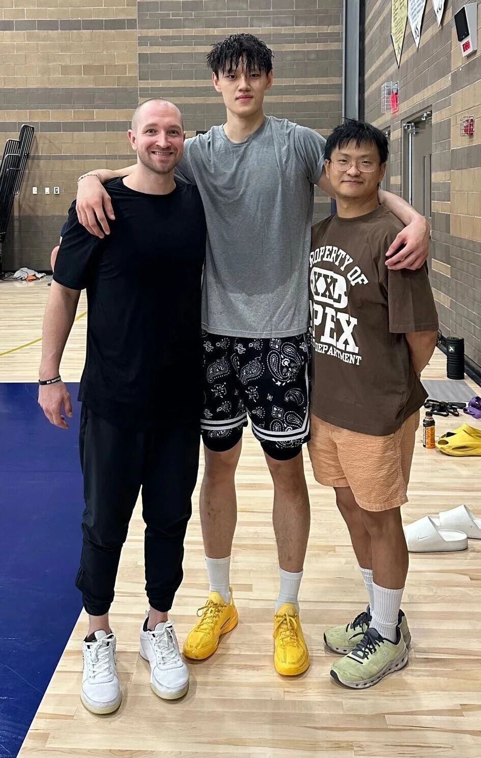 虽然厄沃马, Vaugh 虽然厄沃马, Vaugh